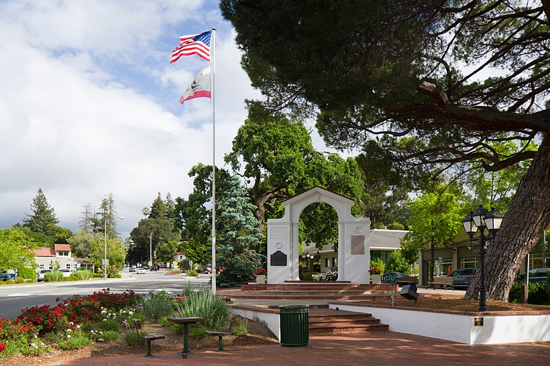 Memorial arch in Saratoga California